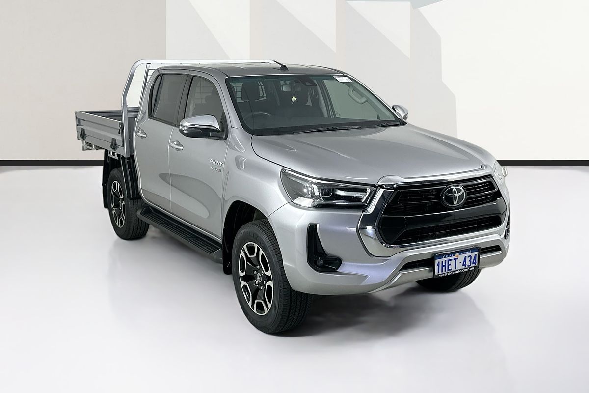 2020 Toyota HILUX SR5 (4x4) GUN126R FACELIFT 4X4