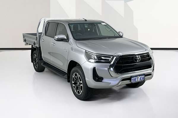 2020 Toyota HILUX SR5 (4x4) GUN126R FACELIFT 4X4