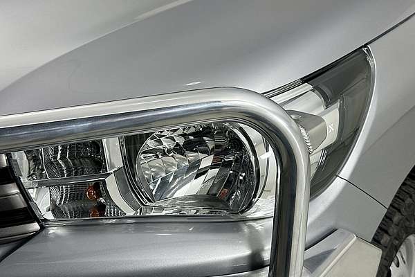 2020 Toyota HILUX SR (4x4) GUN126R FACELIFT 4X4