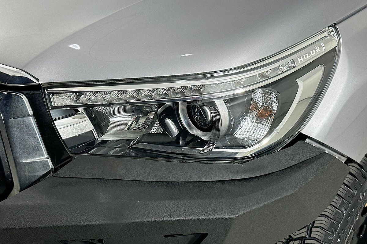 2017 Toyota HILUX SR5 (4x4) GUN126R 4X4