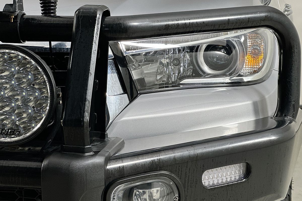 2019 Toyota HILUX SR5 (4x4) GUN126R MY19 4X4