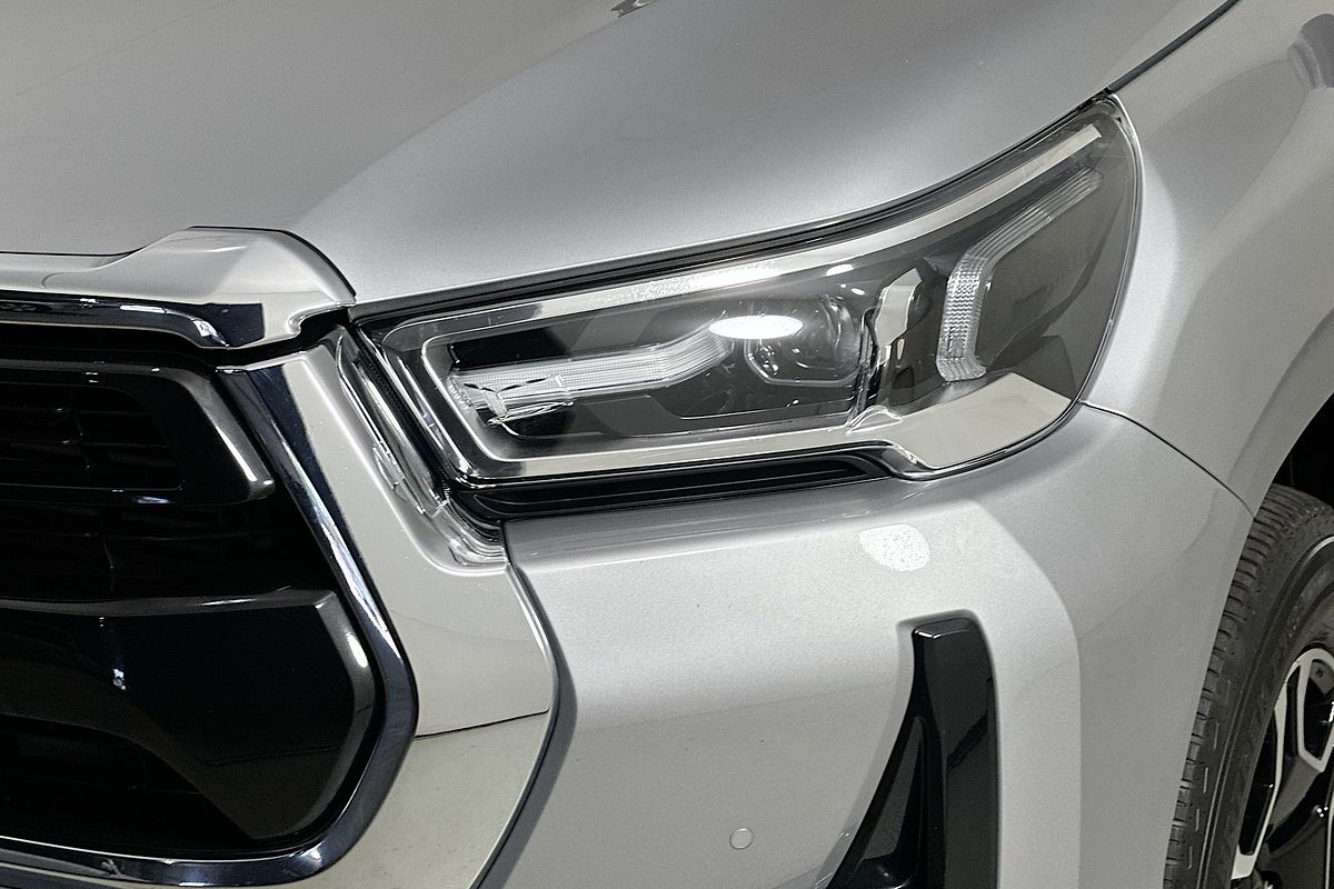 2022 Toyota HILUX SR5 (4x4) GUN126R 4X4