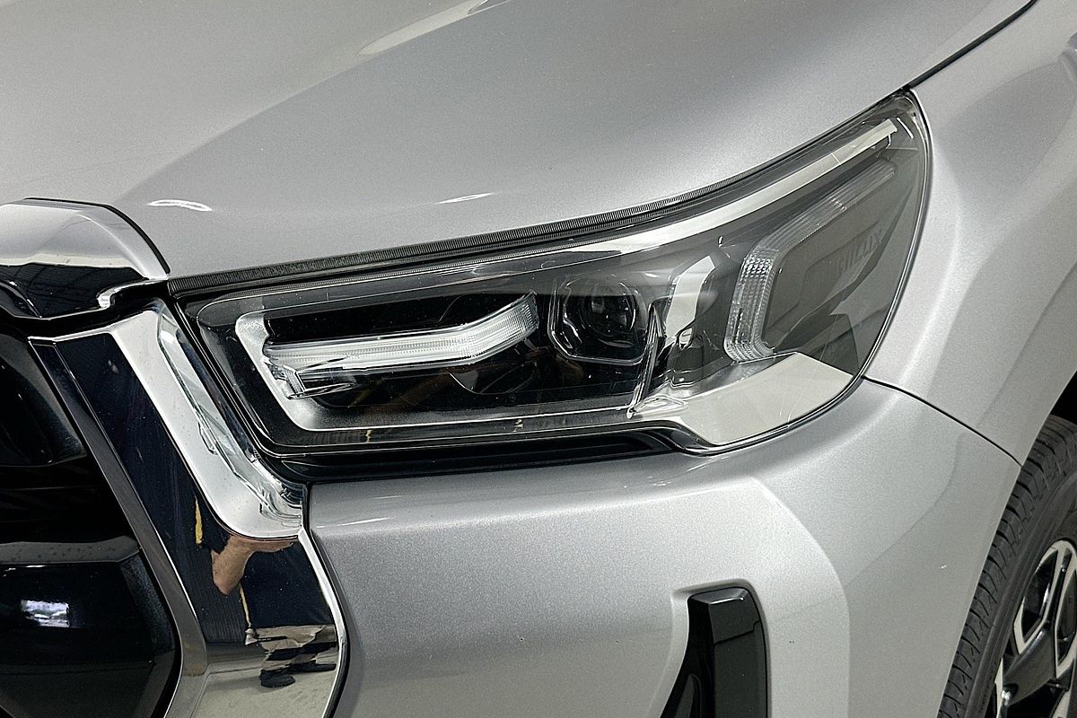 2020 Toyota HILUX SR5 (4x4) GUN126R FACELIFT 4X4