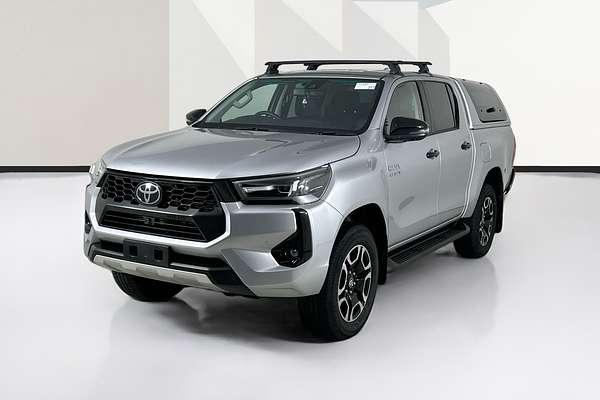 2024 Toyota HILUX SR5 48V (4x4) GUN126R RC 4X4
