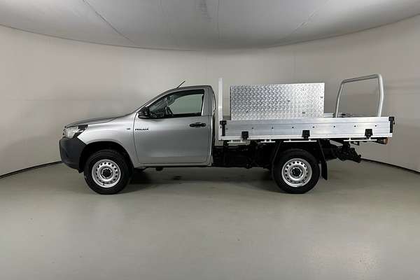 2020 Toyota HILUX WORKMATE HI-RIDER GUN135R FACELIFT 4x2