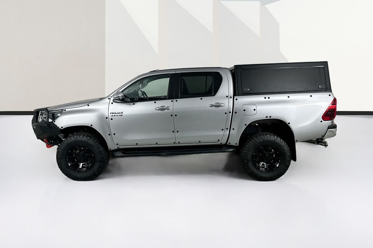 2021 Toyota HILUX SR5 (4x4) GUN126R FACELIFT 4X4