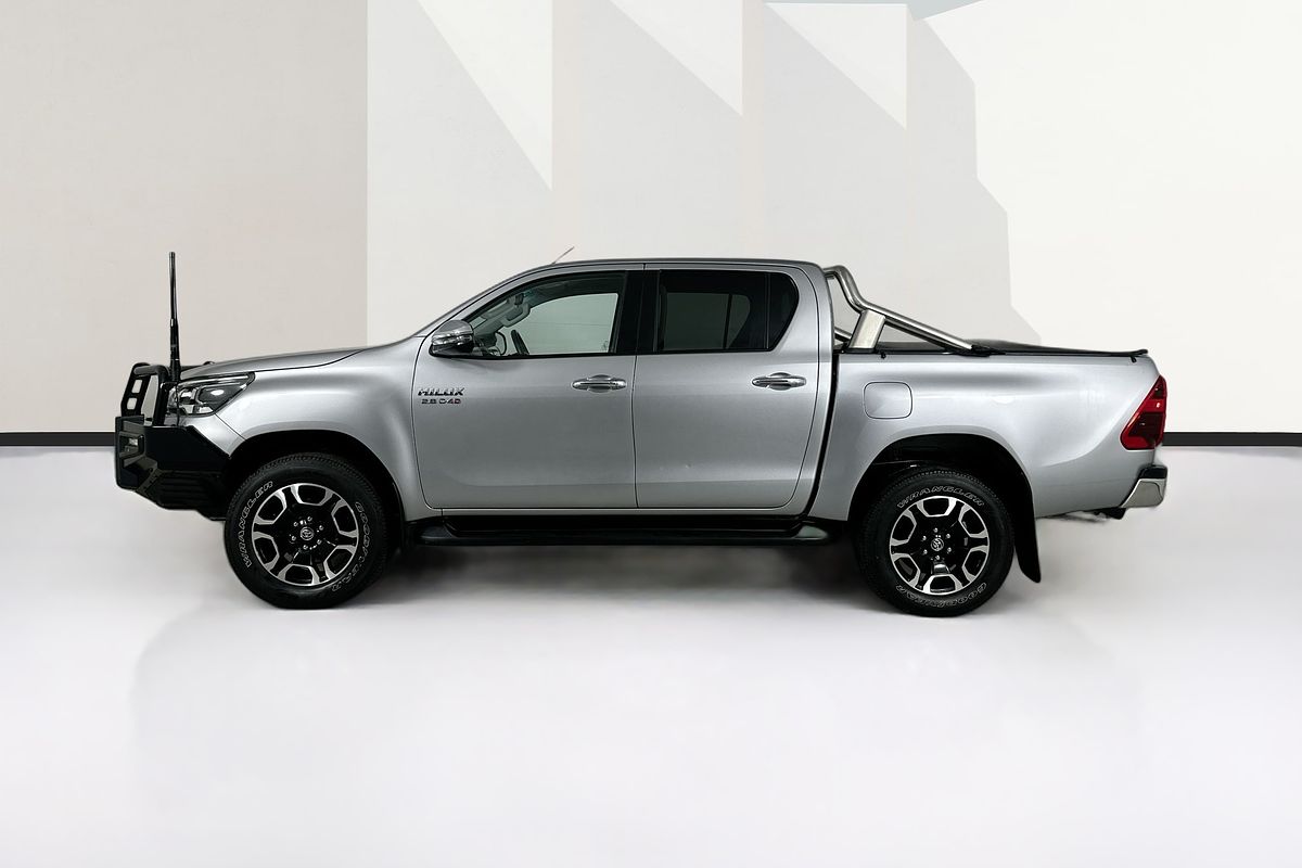 2021 Toyota HILUX SR5 (4x4) GUN126R 4X4