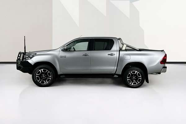 2021 Toyota HILUX SR5 (4x4) GUN126R 4X4