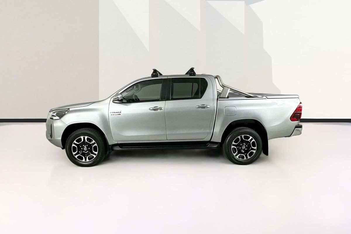2022 Toyota HILUX SR5 (4x4) GUN126R 4X4