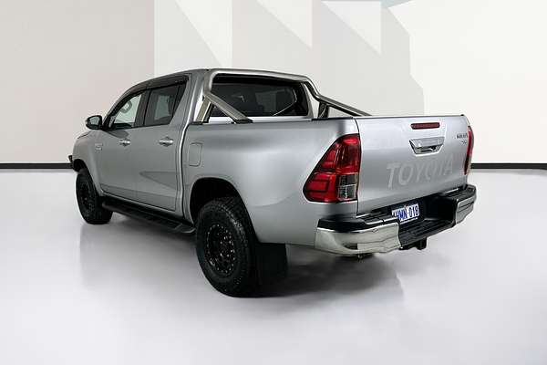 2017 Toyota HILUX SR5 (4x4) GUN126R 4X4
