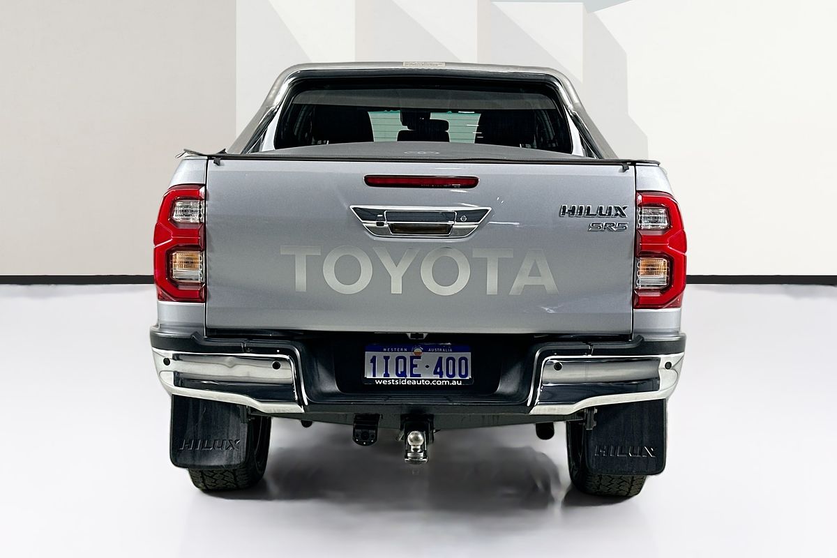 2021 Toyota HILUX SR5 (4x4) GUN126R 4X4