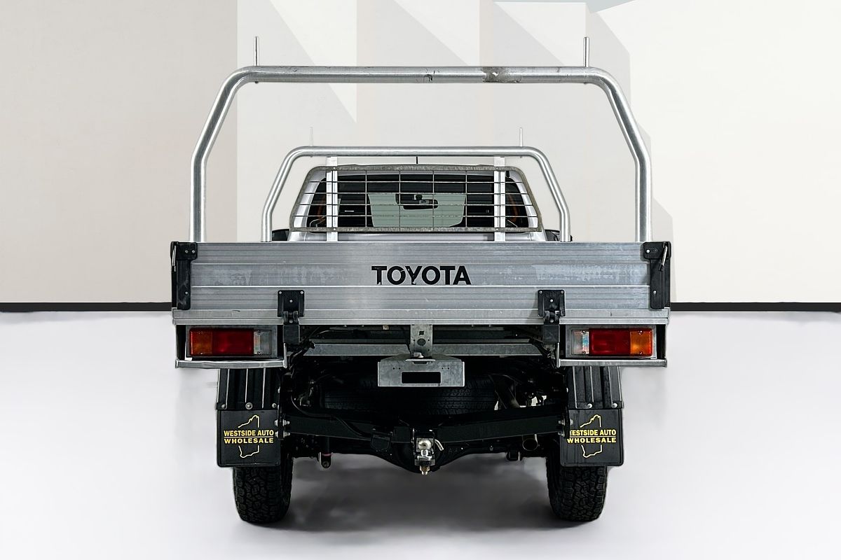 2020 Toyota HILUX SR (4x4) GUN126R FACELIFT 4X4