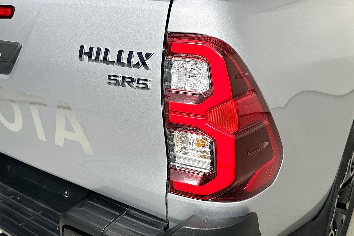 2024 Toyota HILUX SR5 48V (4x4) GUN126R RC 4X4