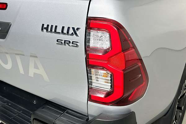 2024 Toyota HILUX SR5 48V (4x4) GUN126R RC 4X4
