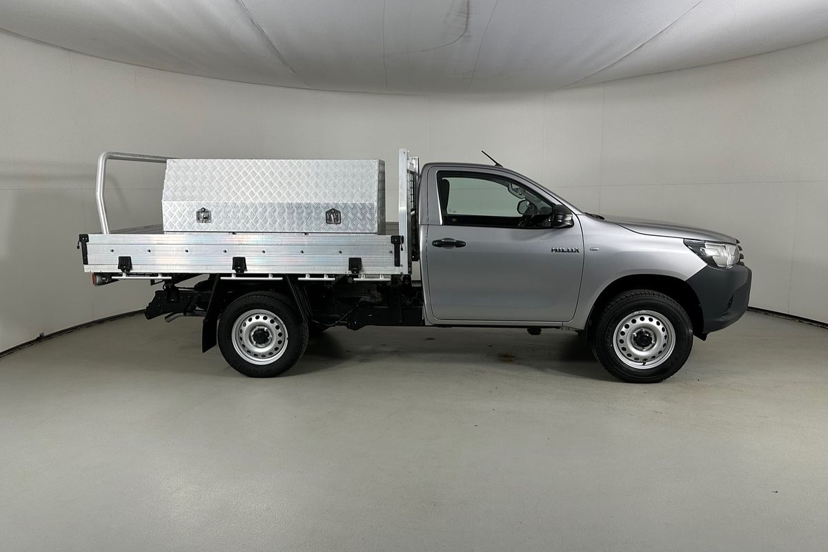 2020 Toyota HILUX WORKMATE HI-RIDER GUN135R FACELIFT 4x2