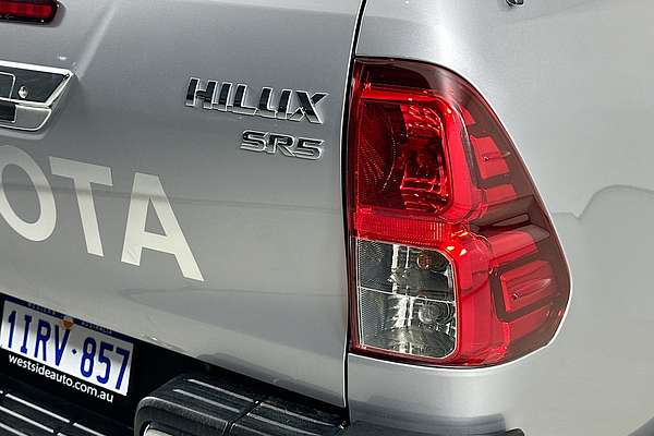 2019 Toyota HILUX SR5 (4x4) GUN126R MY19 4X4