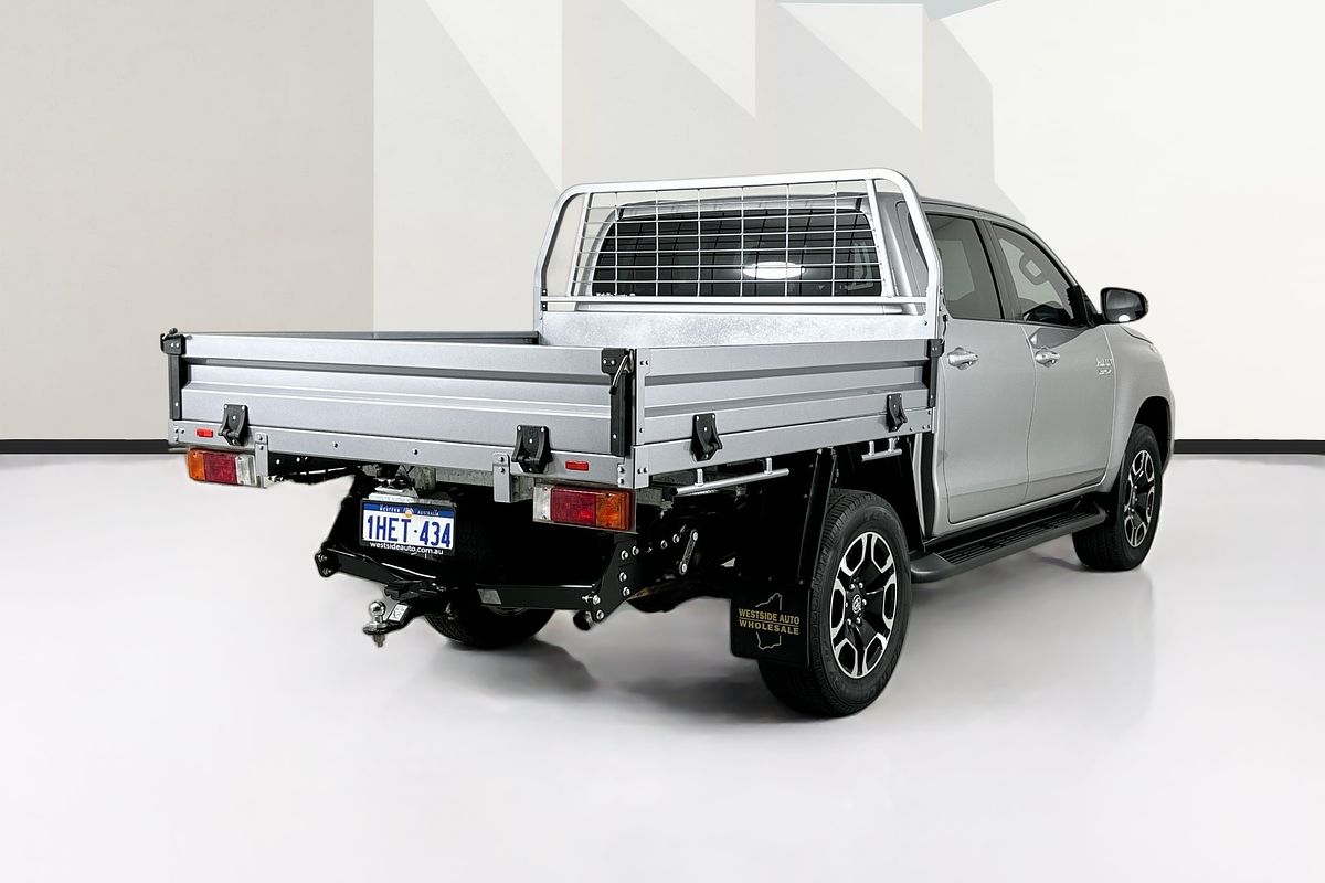 2020 Toyota HILUX SR5 (4x4) GUN126R FACELIFT 4X4