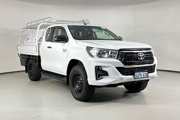 2018 Toyota HILUX SR (4x4) GUN126R MY19 4X4