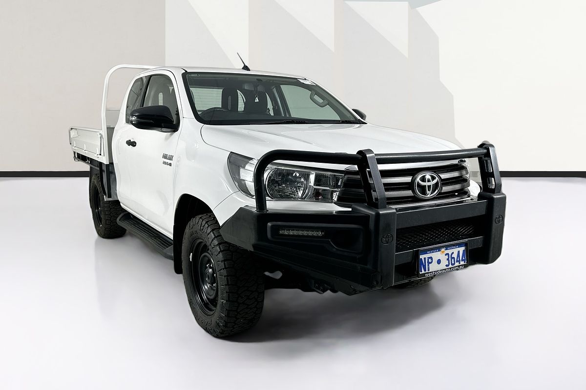 2017 Toyota HILUX SR GUN126R 4X4