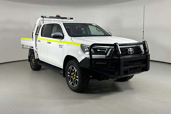 2021 Toyota HILUX SR5 (4x4) GUN126R FACELIFT 4X4