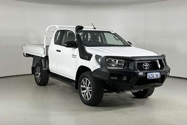 2018 Toyota HILUX SR (4x4) GUN126R MY19 4X4