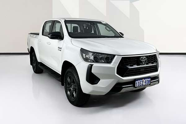 2024 Toyota Hilux SR 48V GUN126R 4X4