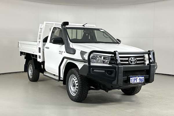 2016 Toyota HILUX SR (4x4) GUN126R 4X4