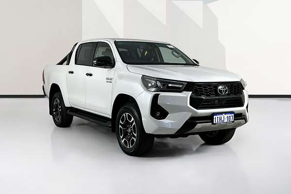 2024 Toyota Hilux SR5 (4x4) GUN126R 4X4