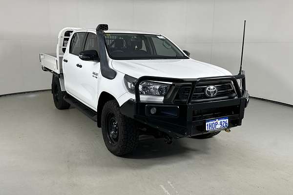2022 Toyota HILUX SR (4x4) STEEL WHEELS GUN126R 4X4