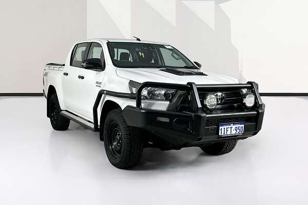 2020 Toyota HILUX SR (4x4) GUN126R FACELIFT 4X4