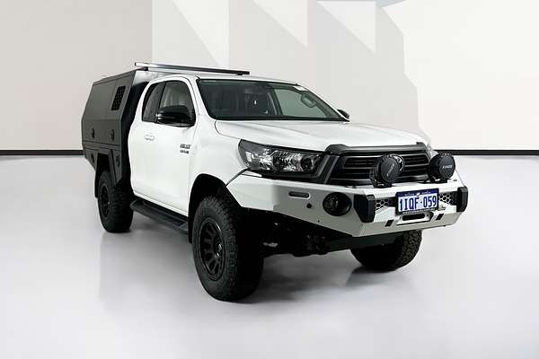 2023 Toyota HILUX SR (4x4) GUN126R 4X4