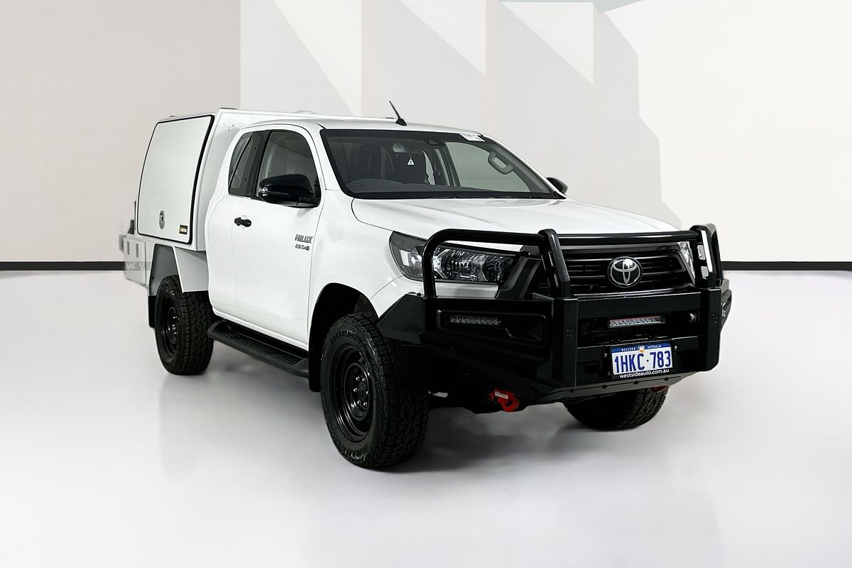 2021 Toyota HILUX SR (4x4) GUN126R 4X4