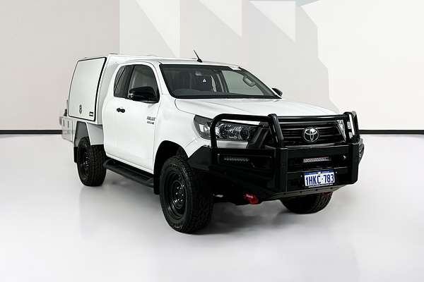 2021 Toyota HILUX SR (4x4) GUN126R 4X4