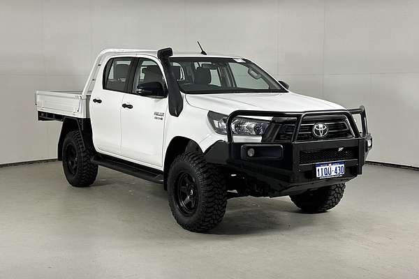 2020 Toyota HILUX SR (4x4) GUN126R FACELIFT 4X4