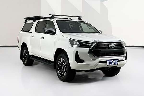 2020 Toyota HILUX SR5 (4x4) GUN126R FACELIFT 4X4