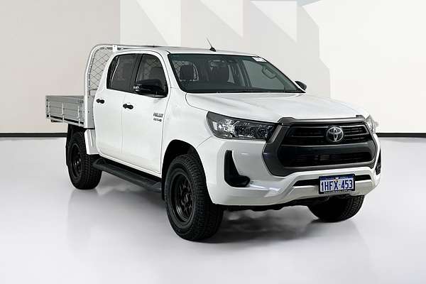 2020 Toyota HILUX SR (4x4) GUN126R FACELIFT 4X4