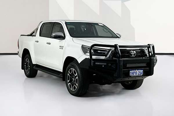 2022 Toyota HILUX SR5 (4x4) GUN126R 4X4