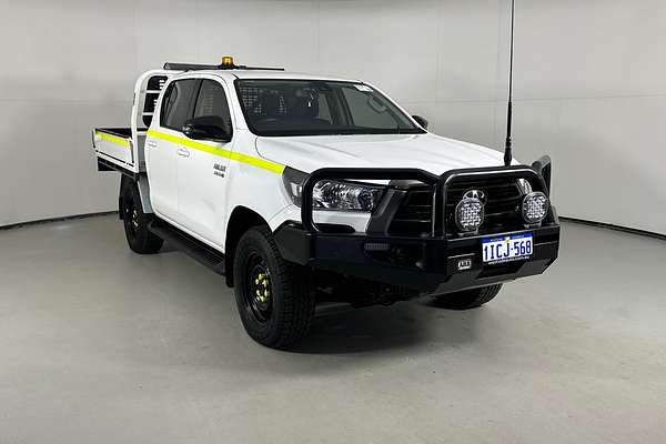 2023 Toyota HILUX SR (4x4) STEEL WHEELS GUN126R 4X4