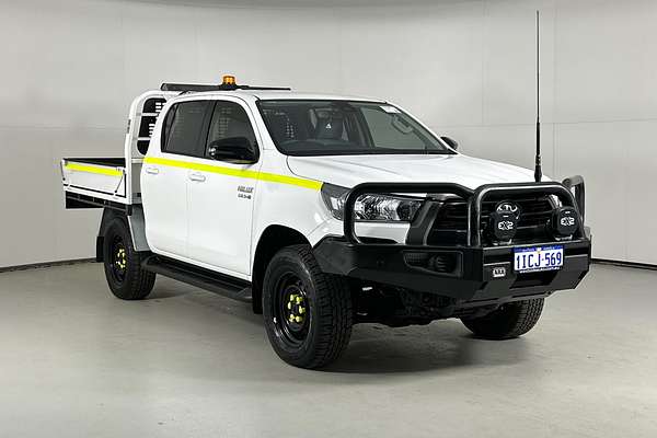 2023 Toyota HILUX SR (4x4) STEEL WHEELS GUN126R 4X4