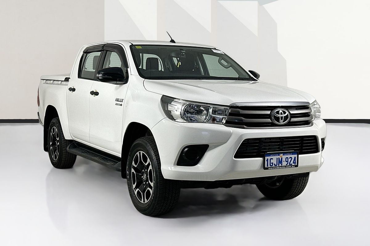 2017 Toyota HILUX SR (4x4) GUN126R 4X4