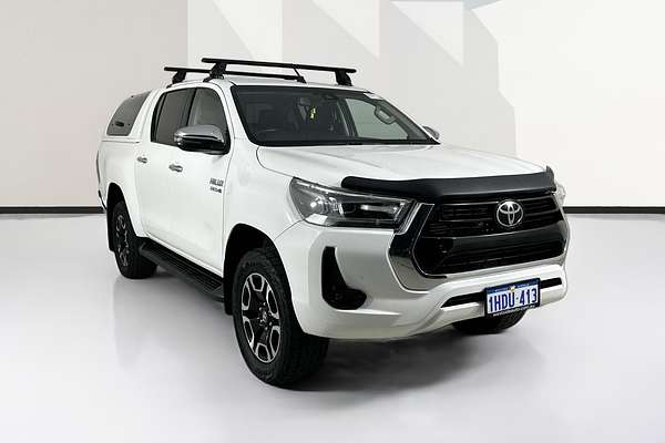 2020 Toyota HILUX SR5 (4x4) GUN126R FACELIFT 4X4