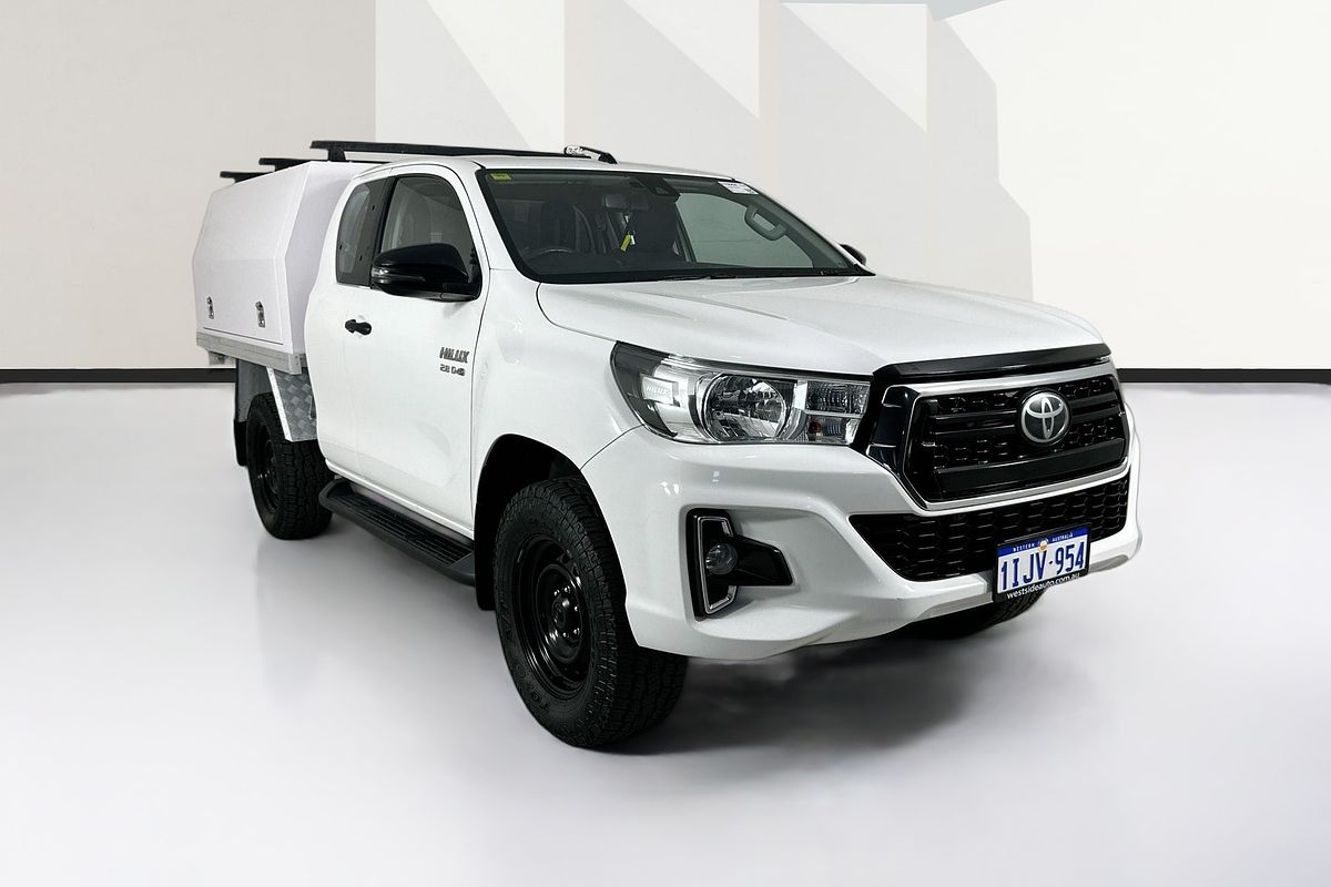 2020 Toyota Hilux SR (4x4) GUN126R FACELIFT 4X4