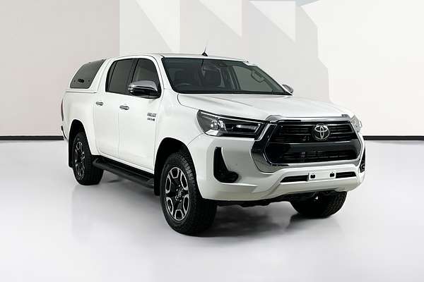 2021 Toyota HILUX SR5 (4x4) GUN126R FACELIFT 4X4