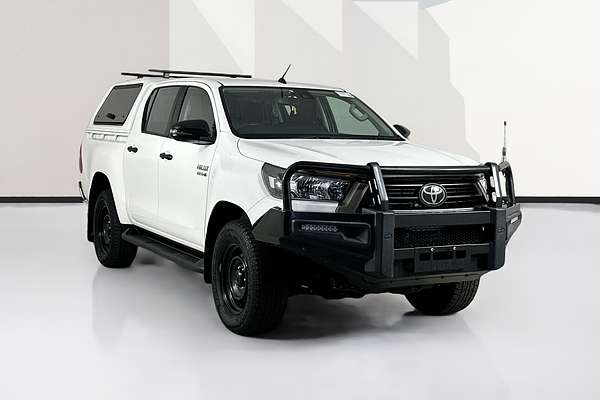 2020 Toyota HILUX SR (4x4) GUN126R FACELIFT 4X4