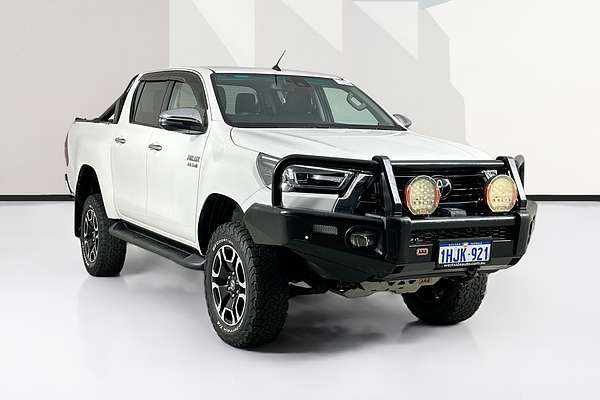 2021 Toyota HILUX SR5 (4x4) GUN126R FACELIFT 4X4