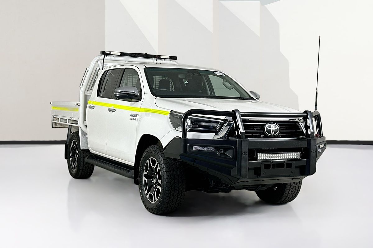 2021 Toyota HILUX SR5 (4x4) GUN126R FACELIFT 4X4