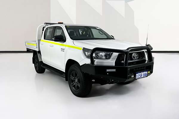 2025 Toyota HILUX SR (4x4) GUN126R RC 4X4