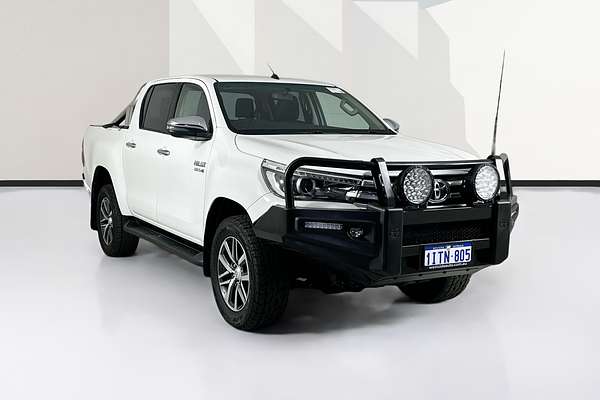 2017 Toyota HILUX SR5 (4x4) GUN126R 4X4