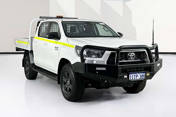 2025 Toyota HILUX SR (4x4) STEEL WHEELS GUN126R RC 4X4