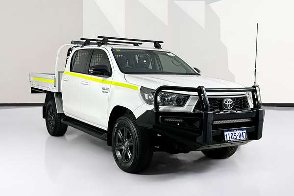 2025 Toyota HILUX SR (4x4) STEEL WHEELS GUN126R RC 4X4